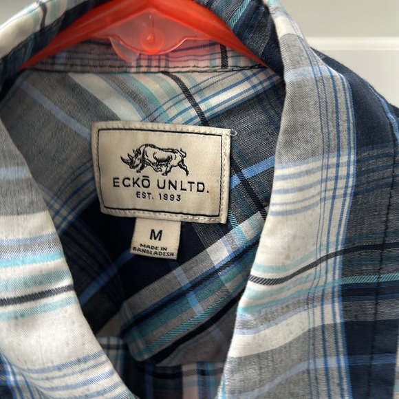 Men's size medium used blue pattern Ecko Unltd short sleeve button up shirt. - Picture 2 of 5